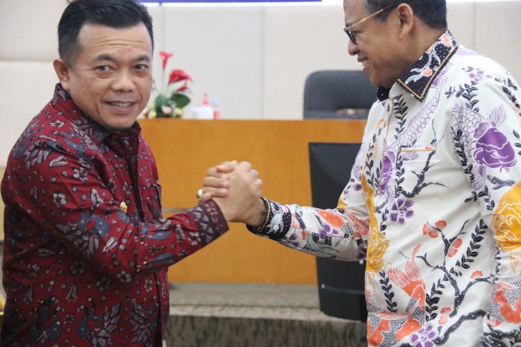 Al Haris Teken MoU dengan Universitas Negeri Padang Tingkatkan SDM