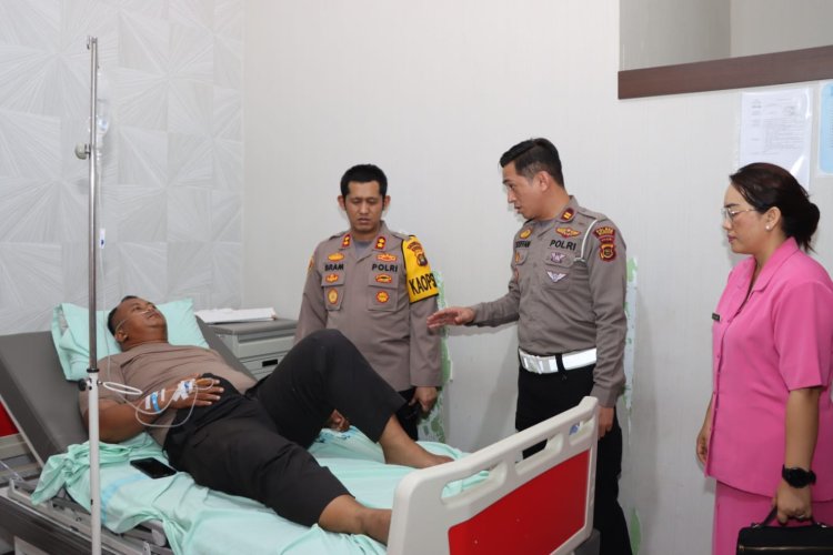 Pengendara Motor Nekat Tabrak Kanit Turjagwali Polres Bungo