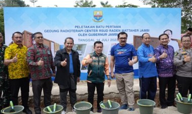 Gubernur Al Haris: Selain Pembangunan Gedung, SDM dan Kualitas Para Medis Juga Ditingkatkan
