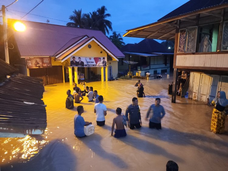 Kabupaten Bungo Dilanda Banjir, Polres Bungo dan Pemerintah Dirikan Dapur Umum di Bedaro