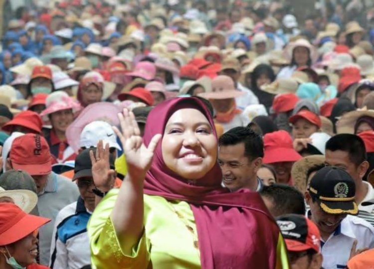 Masnah Sosok Pemersatu dalam Membangun Muaro Jambi