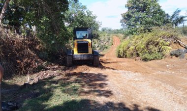 Nggak Kasih Janji! Alat Berat Bantuan JADI Kembali Buka Akses Jalan Masyarakat di Dusun Pematang Panjang