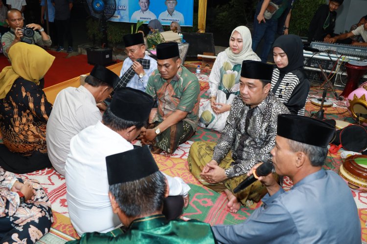 JADI Jalani Prosesi Adat Pengangkatan Keluarga Terhadap Riswanto dan Imron Masunji