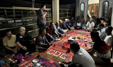 Sambangi Rumah Keluarga Dedi, Jumiwan Aguza Doakan Warga Bukit Kemang yang Hilang Ini Segera Ditemukan