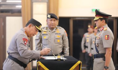 Komjen Ahmad Dofiri Dilantik Kapolri Sebagai Wakapolri