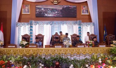 Aidi Hatta Resmi Dilantik Sebagai Ketua DPRD Muaro Jambi 2024-2029