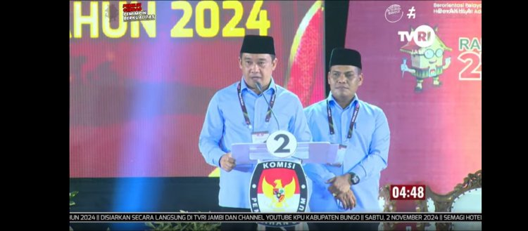 Tenang dan Menguasai Materi, Pasangan JADI Jadi Sorotan Debat Publik Perdana