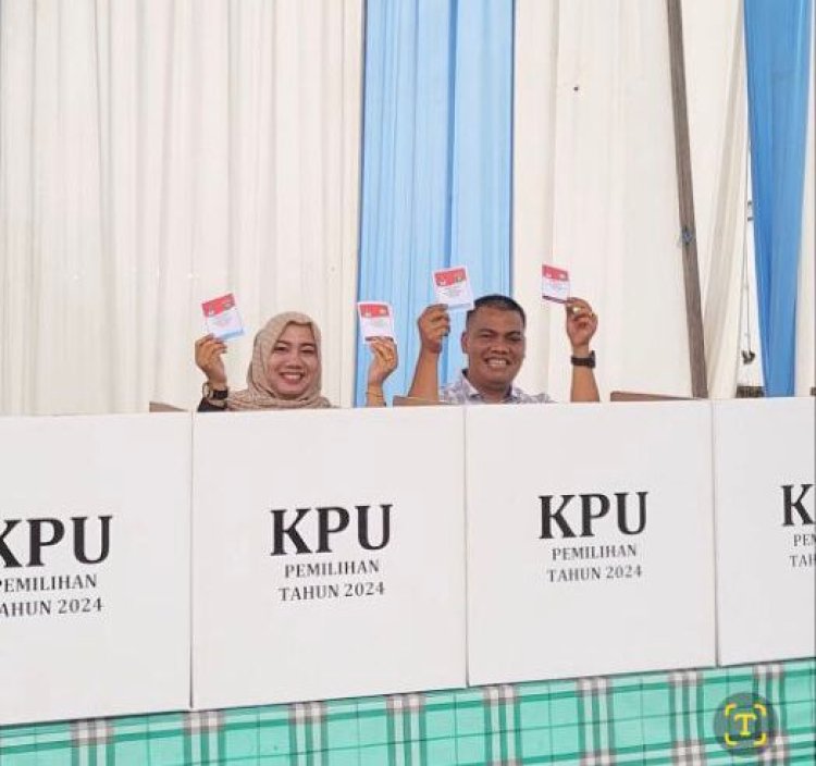 Maidani SE dan Risma Nyoblos di TPS 02