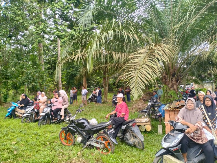 Antusiasme Warga Desa Teluk Kuali Meriahkan Pembukaan TMMD Ke-123 Kodim 0416/Bute