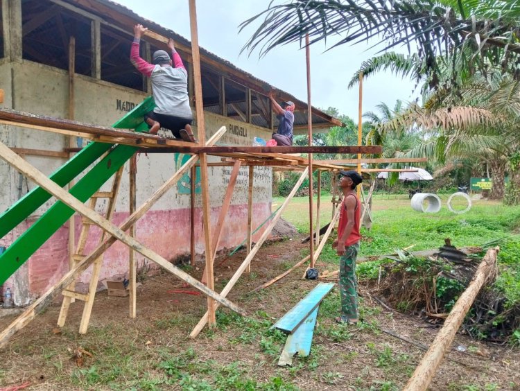 Warga Antusias Berkontribusi Dalam Kegiatan TMMD di Tebo