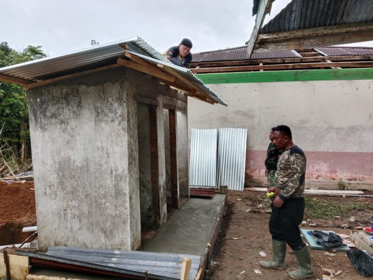 TMMD Ke-123: TNI dan Warga Gotong Royong Bangun Fasilitas MCK di Tebo Ulu