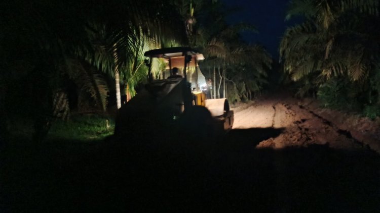 Satgas TMMD ke-123 Kodim 0416/Bute Gencar Kerja Malam untuk Mengejar Target Peningkatan Jalan