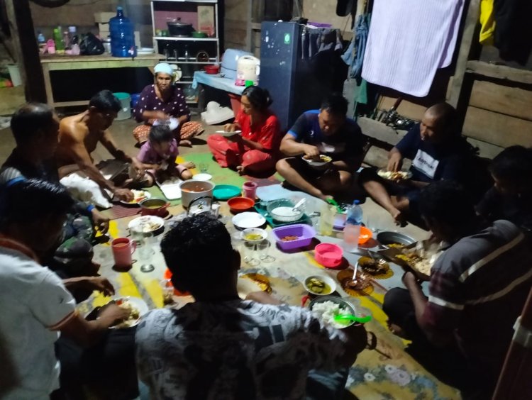 Kebersamaan TNI dan Masyarakat Tebo: Berbuka Puasa Bersama dalam Suasana Penuh Kehangatan