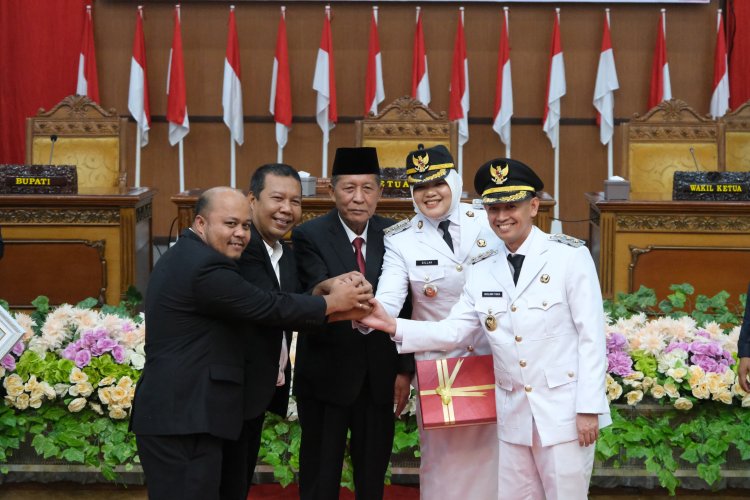 Hadiri Sertijab Bupati dan Wabup Tanjabtim, Wagub Sani Harap Program yang Disusun Juga Adaptif dengan Berbagai Perubahan