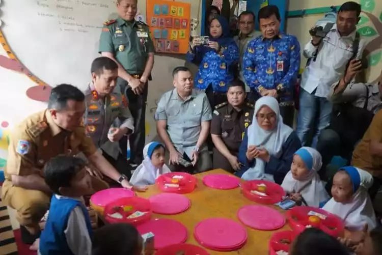 Gubernur Jambi Luncurkan Program Makan Bergizi Gratis di Provinsi Jambi