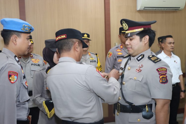 Sertijab Kasat Reskrim dan Kapolsek, Kapolres Bungo Tekankan Pentingnya Soliditas dan Komunikasi