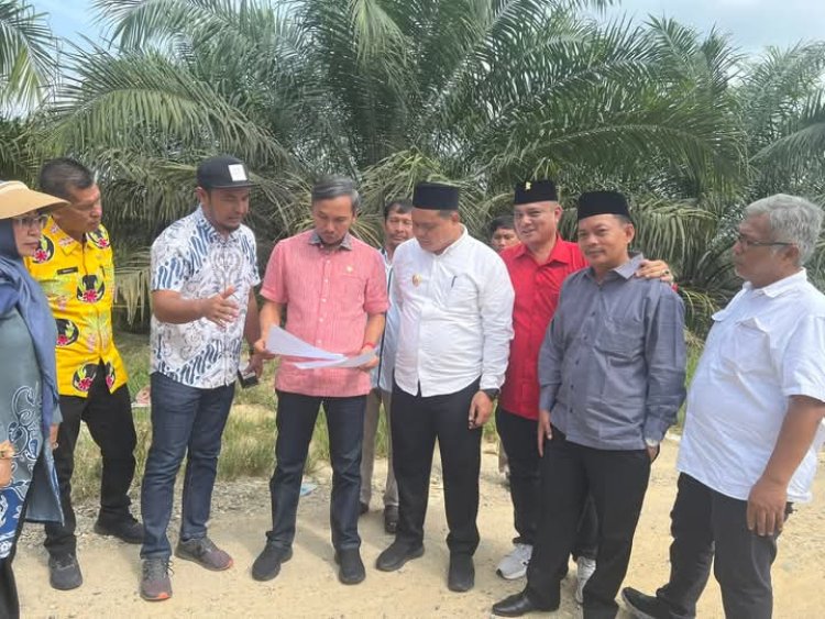 Edi Purwanto Tinjau Jalan Rusak di Kuamang Kuning, Bawa Aspirasi Pamsimas dan Perbaikan Infrastruktur