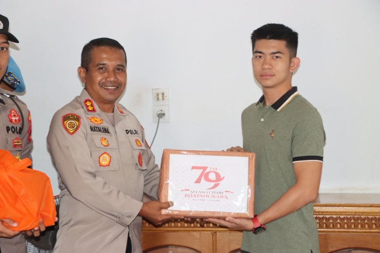 Anjangsana Hari Bhayangkara ke-79, Polres Bungo Kunjungi Warakawuri dan Purnawirawan Polri