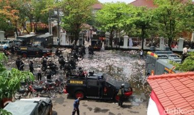 Bupati Pati Tantang Warga Didemo, Demo Ricuh, Sudewo Belum Muncul