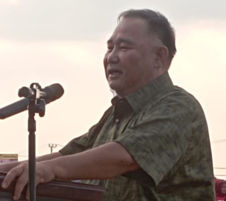 Tokoh Masyarakat Jujuhan H Khairul Saleh dan Wabup Dharmasraya Hadiri Pertandingan Sepak Bola di Sungai Rumbai