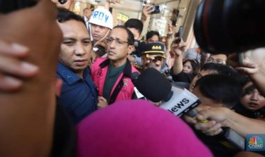 Waduh! Nadiem Makarim Tersangka Korupsi Laptop Chromebook, Langsung Ditahan