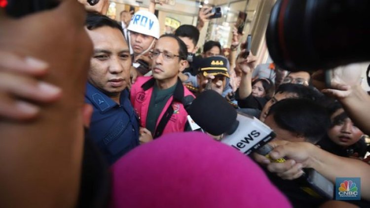 Waduh! Nadiem Makarim Tersangka Korupsi Laptop Chromebook, Langsung Ditahan