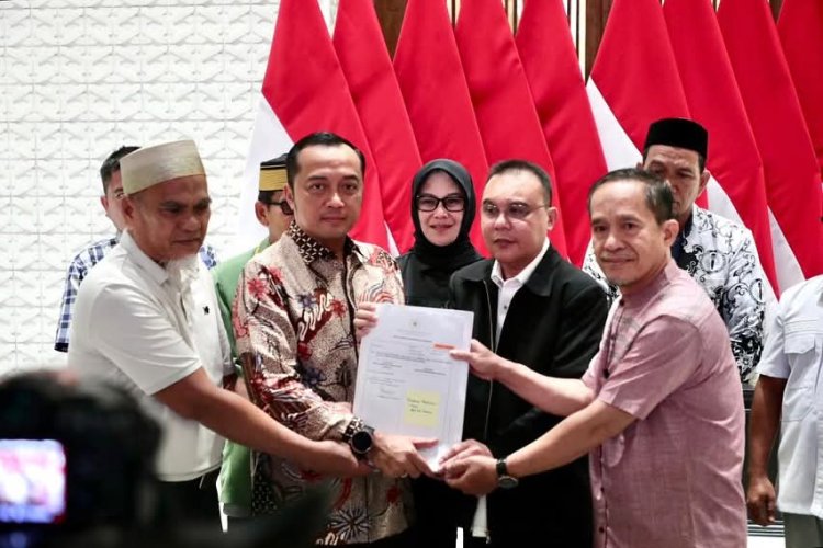 Presiden Prabowo Rehabilitasi Dua Guru di Luwu Utara, Pulihkan Nama Baik dan Martabat Pendidik
