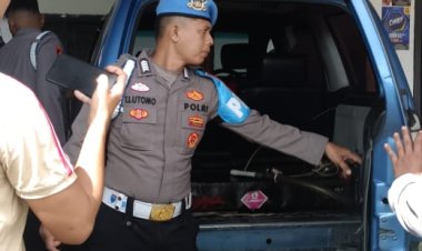 Penertiban BBM Bersubsidi di SPBU Lubuk Landai, Polisi Amankan Puluhan Jerigen Solar dan Enam Kendaraan