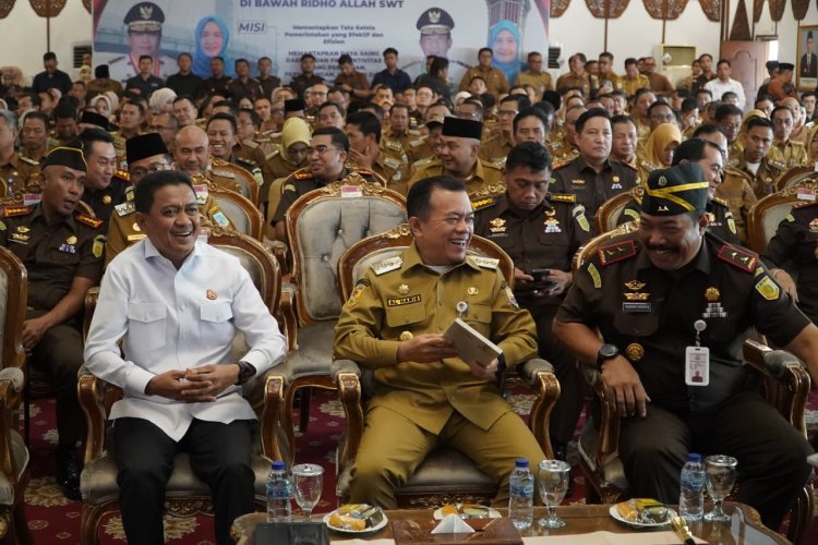 Gubernur Al Haris dan Kejaksaan Tinggi Jambi Teken MoU Implementasi Pidana Kerja Sosial