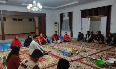 Dinihari, DPC PDI Perjuangan Kabupaten Bungo Terima Rombongan 30 Ambulans DPP di Rumah Dinas Wabup