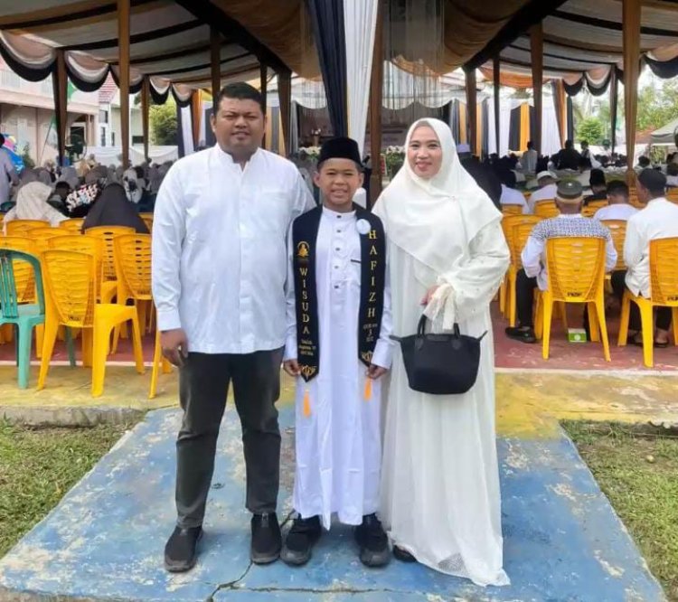 Bangga! Zhafran Al Ghalib, Siswa SDIT Diniyyah Al-Azhar Bungo Wisuda Tahfidz 3 Juz Al-Qur'an