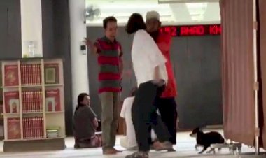 DMI Kutuk Perbuatan Wanita Bawa Anjing ke Masjid