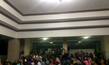 Sistem Daring Macet, Ratusan Orang Tua Datangi Disdik Sleman Hingga Malam Ini