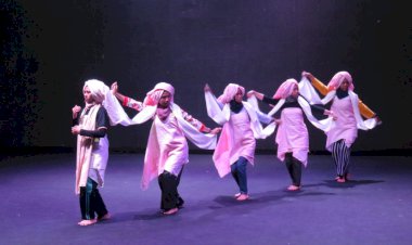 Tari Bedeti Suku Anak Dalam Manggung di Taman Budaya Jambi