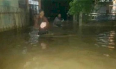 Banjir Bandang Hantam Siulak Kerinci Saat Warga Tidur