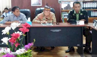 Duh Ternyata Oknum Dosen FH UPR Pungli Mahasiswa Bergelar Doktor Lagi