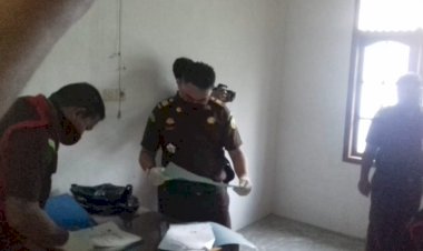 Lagi Rapat, Warga Terkejut Kejari Muarojambi Lakukan Penggeledahan