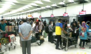 Sistem IT Down, Antrean Panjang Check In di Terminal 3 Soetta