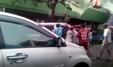 Lapor Pak Anies! Viral Aksi Pemalakan di Tanah Abang