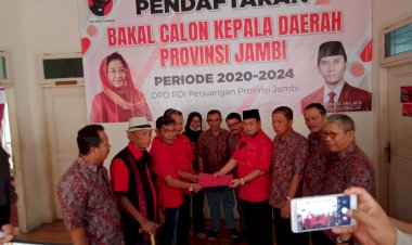 Perebutan Kursi PDIP Berat! Ramli Thaha Kembalikan Formulir Pendaftaran Bacagub