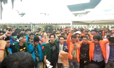 Meski Bentrok, Mahasiswa Jambi Tak Mundur dan Bersatu!