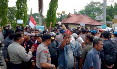 Tuntut Tapal Batas Warga Sebut Bupati Merangin "Banci"