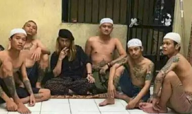 Viral! Penampakan Foto Habib Bahar di Lapas Bersama Muridnya Rock & Roll Banget