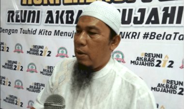 Polisi Jebloskan Sekjen PA 212 Bernard Abdul Jabbar ke Tahanan