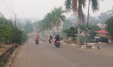 Asap Kembali Pekat, Warga Keluhkan Hidung Panas dan Mata Perih