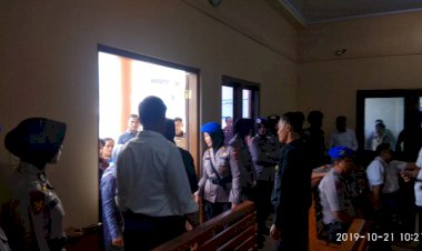 Dijaga Ketat Pengunjung Lewat XRay, Sidang Lanjutan Kasus SMB