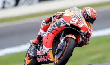 Menang Dramatis atas Vinales, Marquez Sang Juara GP Australia
