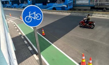 Pak Anies! Jalur Sepeda Jakarta Belum Ramah bagi Pengguna