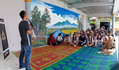 Teater Tonggak Jambi Sukses Roadshow Jelang Pergelaran Tak (Tik) Senja Menjemput