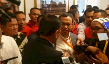 Kongres PSSI Memanas, Iwan Bule dan Vijaya Fitriyasa Bersitegang di depan Jurnalis